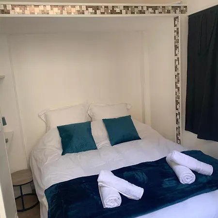 Quiet And Lovely Center Апартаменты *