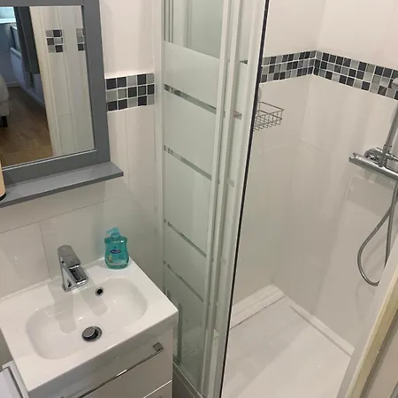 Quiet And Lovely Center Апартаменты *